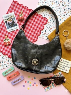 ✨ Vintage Dooney & Bourke Croc-Embossed Hobo ✨